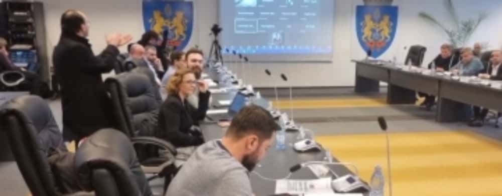 Canalizarea și microstația de epurare din cartierul Mitică Apostol, între acuzații de trafic de influență și promisiuni (deocamdată) deșarte