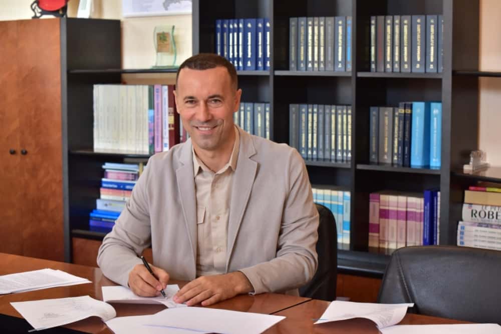 Ce spune Iulian Dumitrescu despre perchezițiile DNA care au avut loc la domiciliul său, al rudelor sale și la sediul Consiliului Județean Prahova