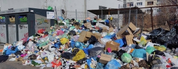UPDATE/ Ședință la Prefectura Prahova pe tema deșeurilor: se reia activitatea de ridicare a gunoaielor!