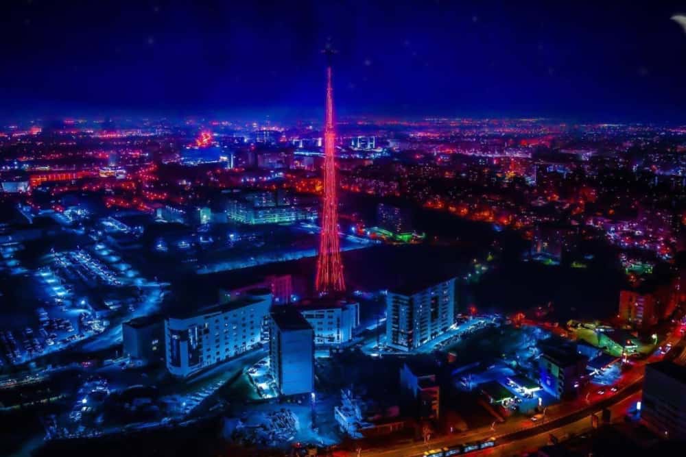 Zeci de clădiri din țară vor fi iluminate în roșu, de Ziua Europeană 112. Niciuna nu se află în județul Prahova