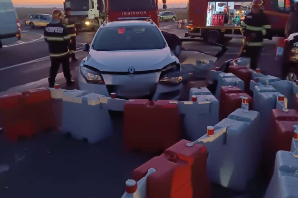 Ce spun polițiștii despre accidentul din ”giratoriul” de la Păulești, produs miercuri dimineață