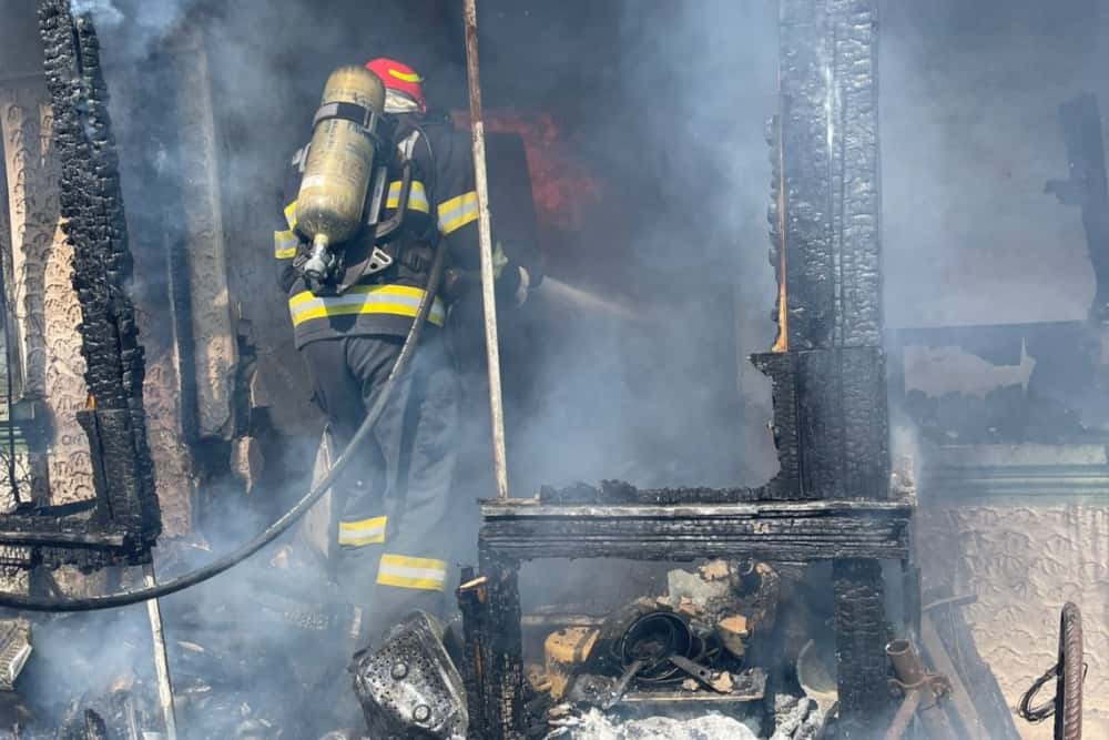 O casă din Gura Vadului a ars din cauza panourilor solare! 