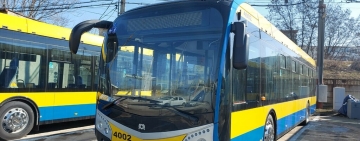 22 de autobuze electrice vor circula pe străzile din Ploiești. Contractul de furnizare a fost semnat