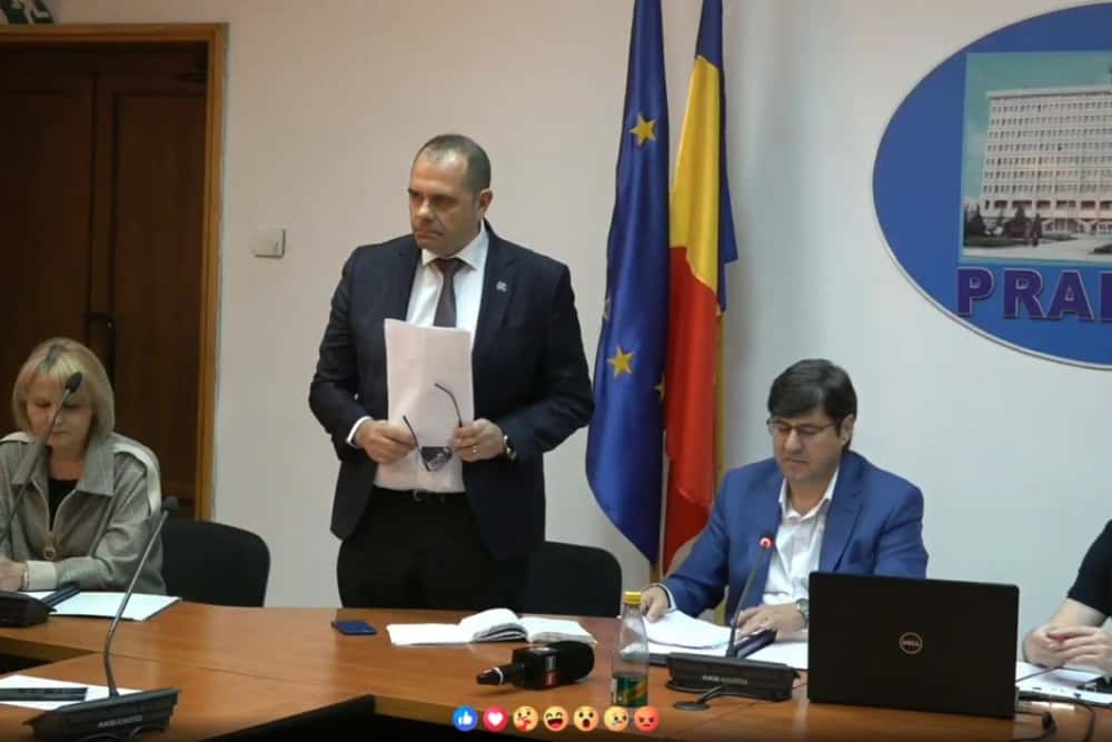 UPDATE/ Tensiuni fără precedent în ședința Consiliului Județean Prahova, pe banii împărțiți discreționar de mâna dreaptă a lui Iulian Dumitrescu