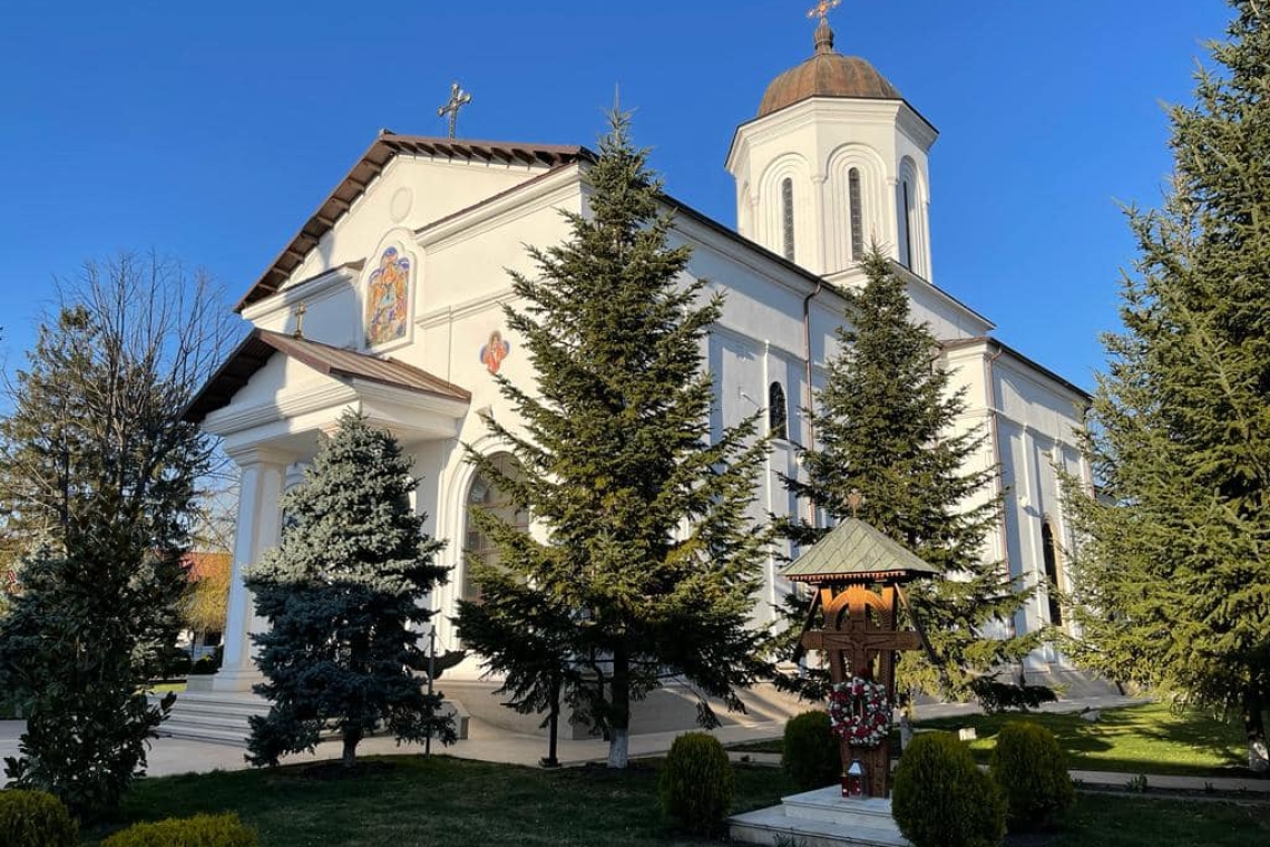 Mănăstirea Ghighiu, pregătită să-i întâmpine pe credincioși, de Izvorul Tămăduirii