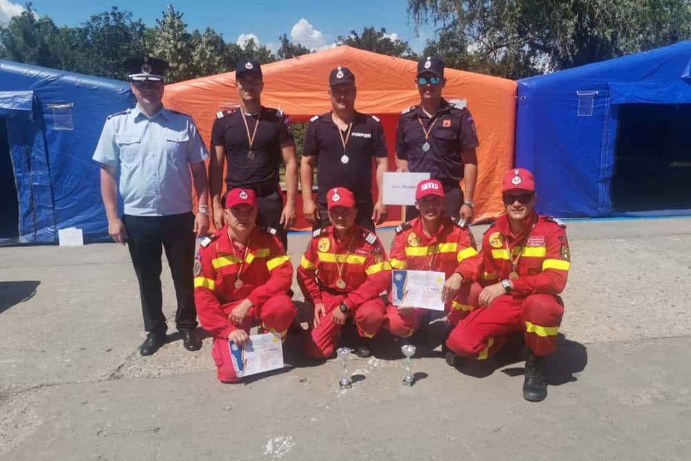 Pompierii prahoveni, printre cele mai bune echipaje de prim-ajutor calificat și de descarcerare din țară!