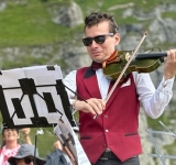 Concert în vârf de munte: violonistul Alexandru Tomescu va oferi, sâmbătă, un spectacol de excepție la Cabana Caraiman