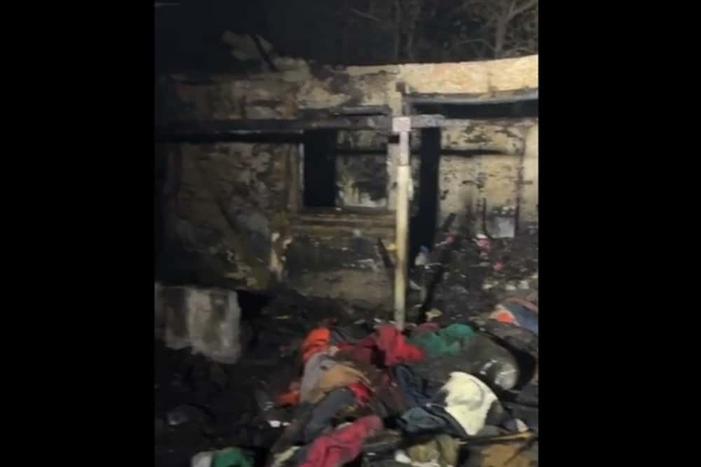 Incendiu în comuna Vadu Săpat. O casă și mai multe anexe gospodărești au fost cuprinse de flăcări