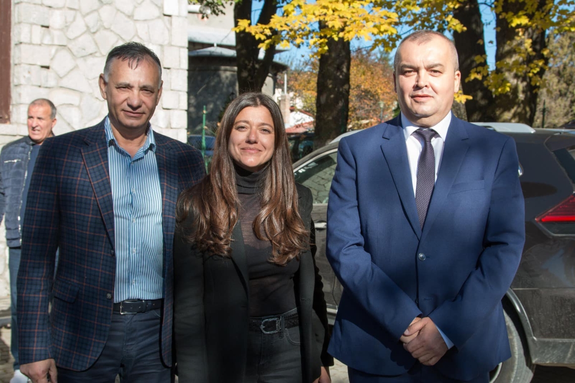 Mădălina Savin, fiica regretatului primar Emanoil Savin, ține unită echipa social-democrată din orașul Bușteni. Cine va conduce orașul de pe Valea Prahovei