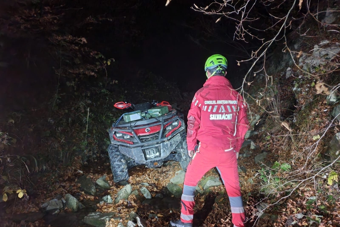 Doi turiști dați dispăruți cu un ATV în zona Măneciu, găsiți teferi de salvamontiștii prahoveni