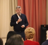 Premierul Marcel Ciolacu, la Ploiești, despre sistemele actuale de termoficare: Iarna asta vedem cum ne ajutăm unii pe alții, însă trebuie investit în sisteme moderne, axate pe cogenerare!