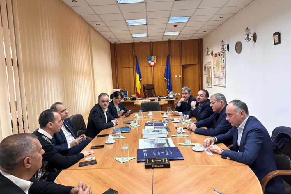 Virgiliu Nanu, șeful CJ Prahova, întâlnire cu antreprenori europeni, la Ploiești