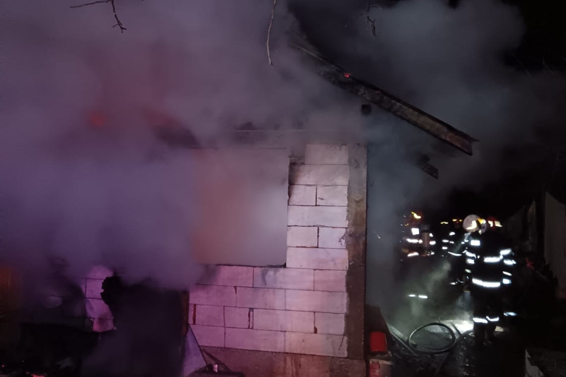 Un bărbat din Cocorăștii Colț a murit într-un incendiu care i-a cuprins casa, în această dimineață