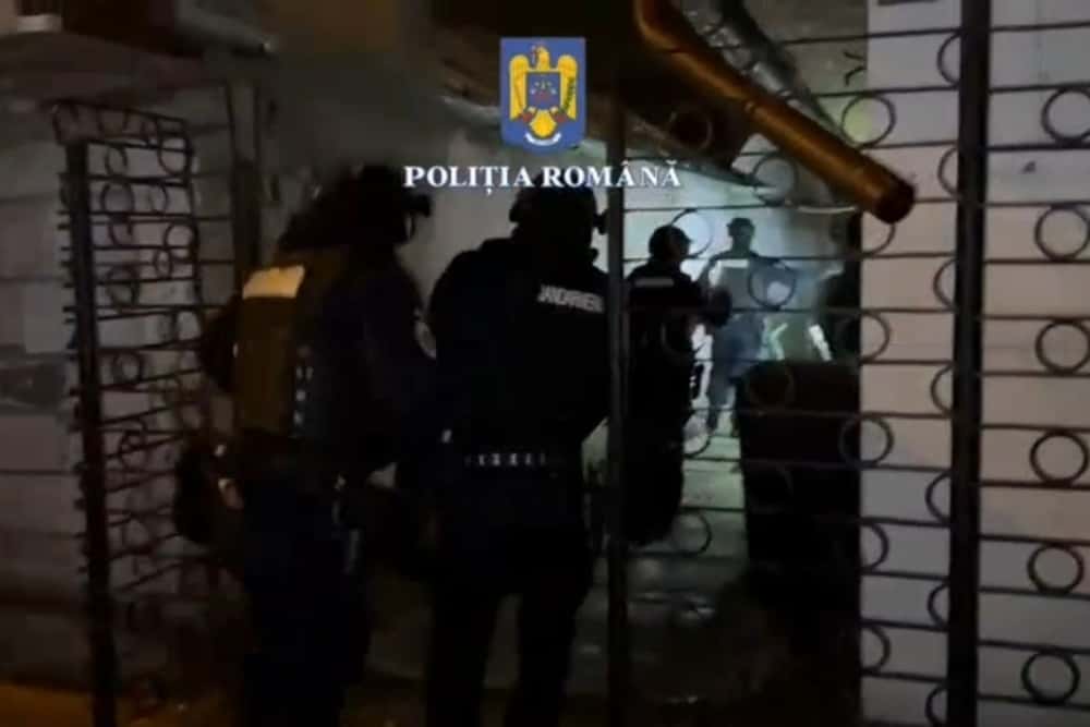 Razie de amploare în Ploiești! Polițiștii fac și opt percheziții la suspecți de tâlhărie și furt calificat