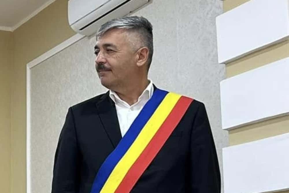 Primarul comunei Podenii Noi, pus sub control judiciar. Edilul și fratele său sunt cercetați într-un dosar de ucidere din culpă
