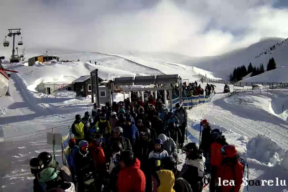 Starea pârtiilor de pe Valea Prahovei: se schiază în Sinaia și Azuga, la Bușteni - doar săniuș!