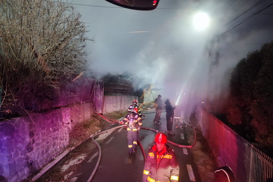 Tragedie în comuna Valea Doftanei! O femeie de 87 de ani a murit într-un incendiu