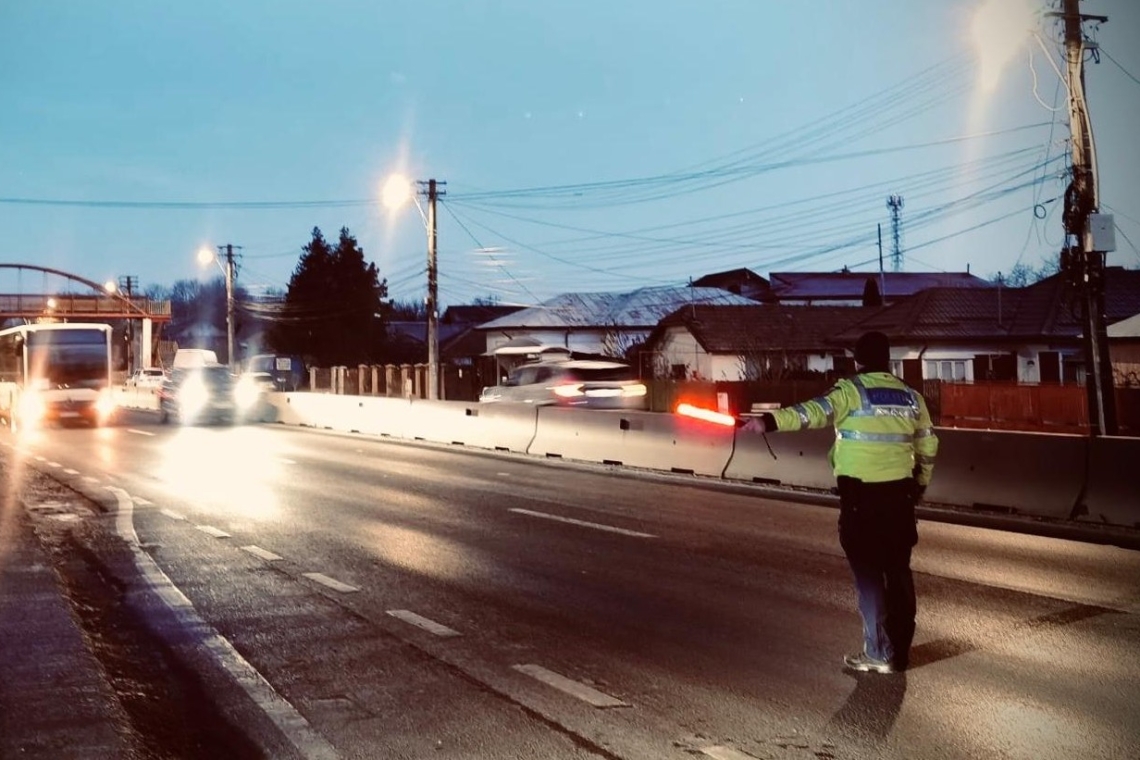 Acțiune rutieră pe Drumul Național 1, luni dimineață. Vizați sunt transportatorii de persoane
