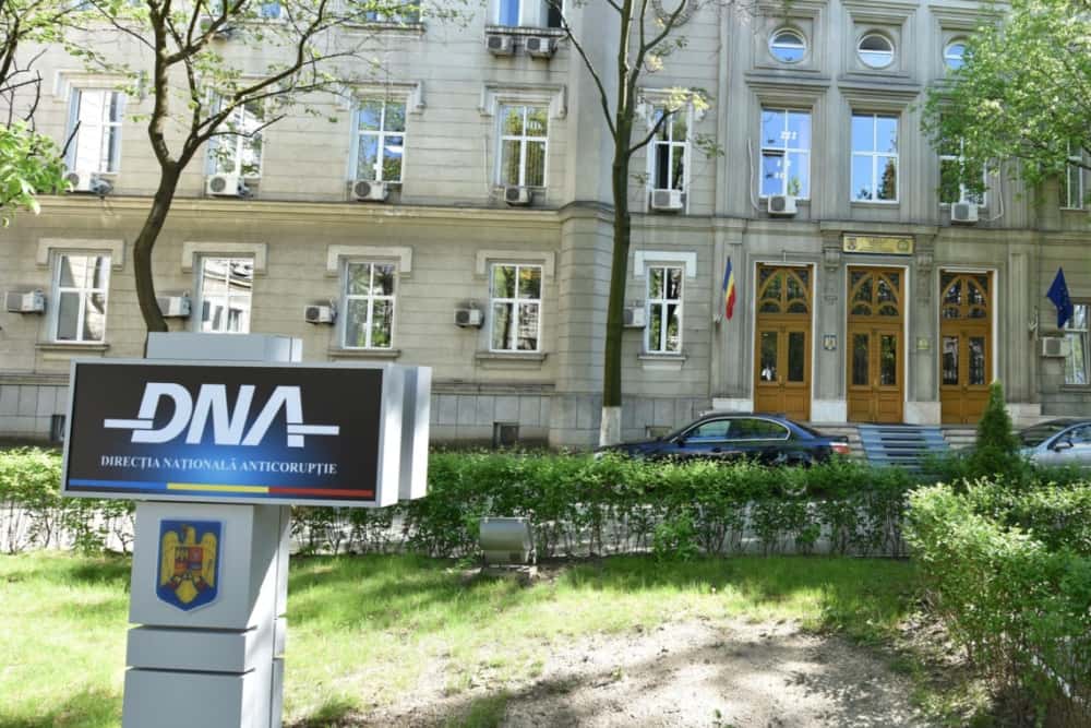 Un inspector al RAR Prahova, trimis în judecată pentru trafic de influență