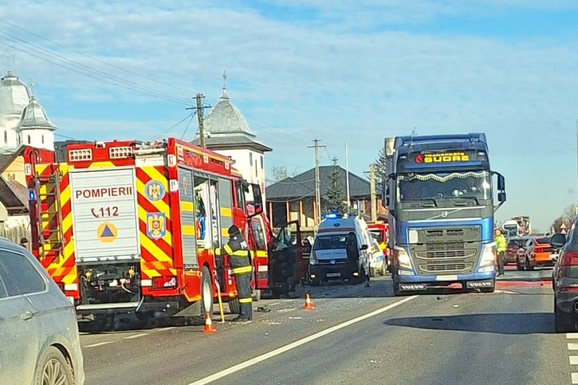 Accident pe DN1B, în localitatea Loloiasca, soldat cu trei victime. Traficul este îngreunat în zonă