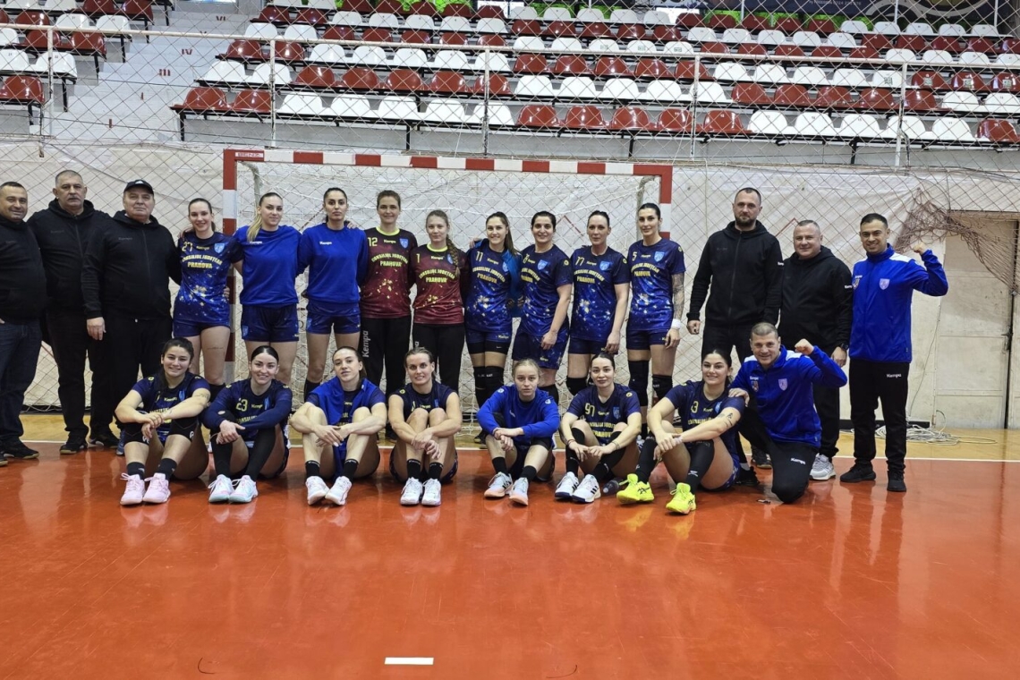 Handbalistele de la CS Judeţean Prahova - 15 victorii în 15 meciuri disputate!