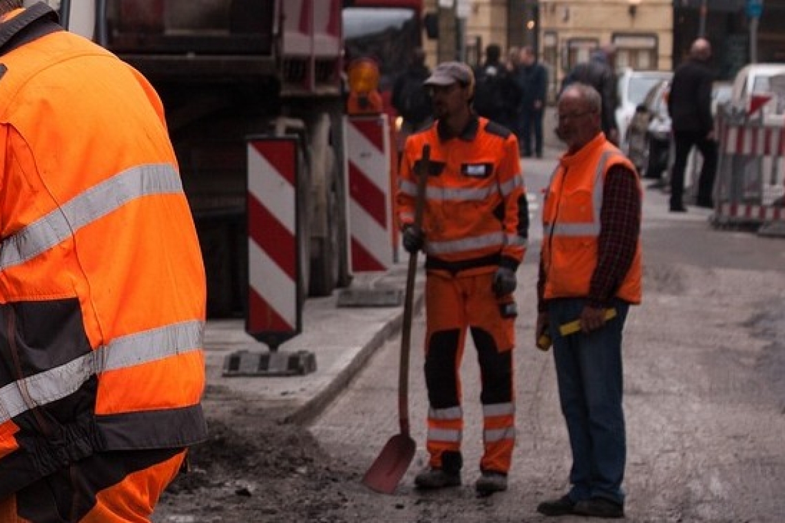 Două firme de construcții, amendate de Consiliul Concurenței pentru trucarea de licitații!