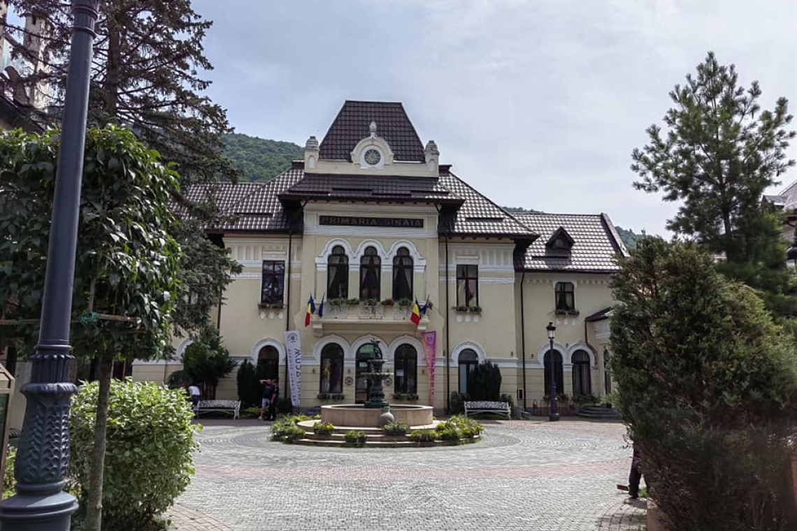 Percheziții ale procurorilor DNA la Primăria Sinaia și acasă la primarul Vlad Oprea