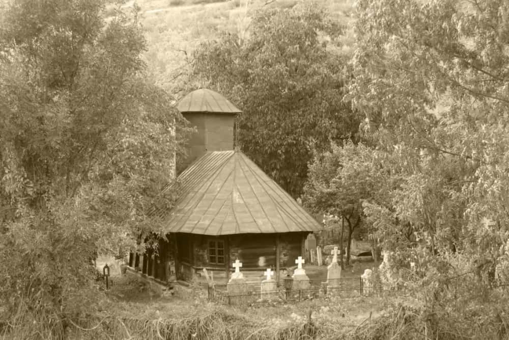 Bisericile din lemn ale Prahovei (II)/ Astăzi, biserica Adormirea Maicii Domnului Valea Seman - Urlați