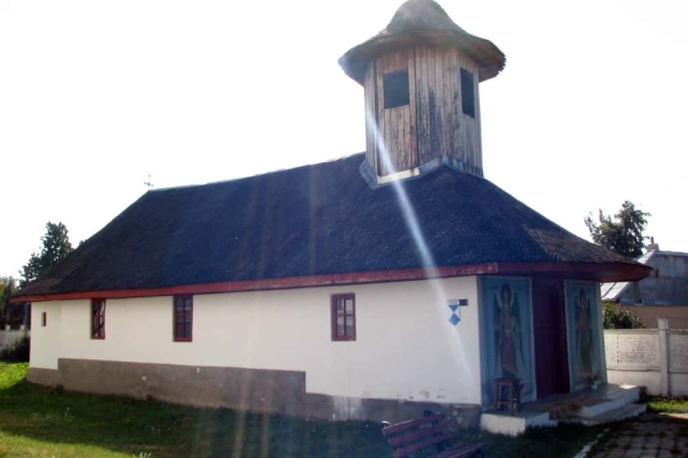 Bisericile din lemn ale Prahovei (III). Astăzi, biserica de lemn din Urleta