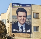 Nicușor se vede deja PREȘEDINTE! Panouri pre-electorale au apărut deja în Ploiești