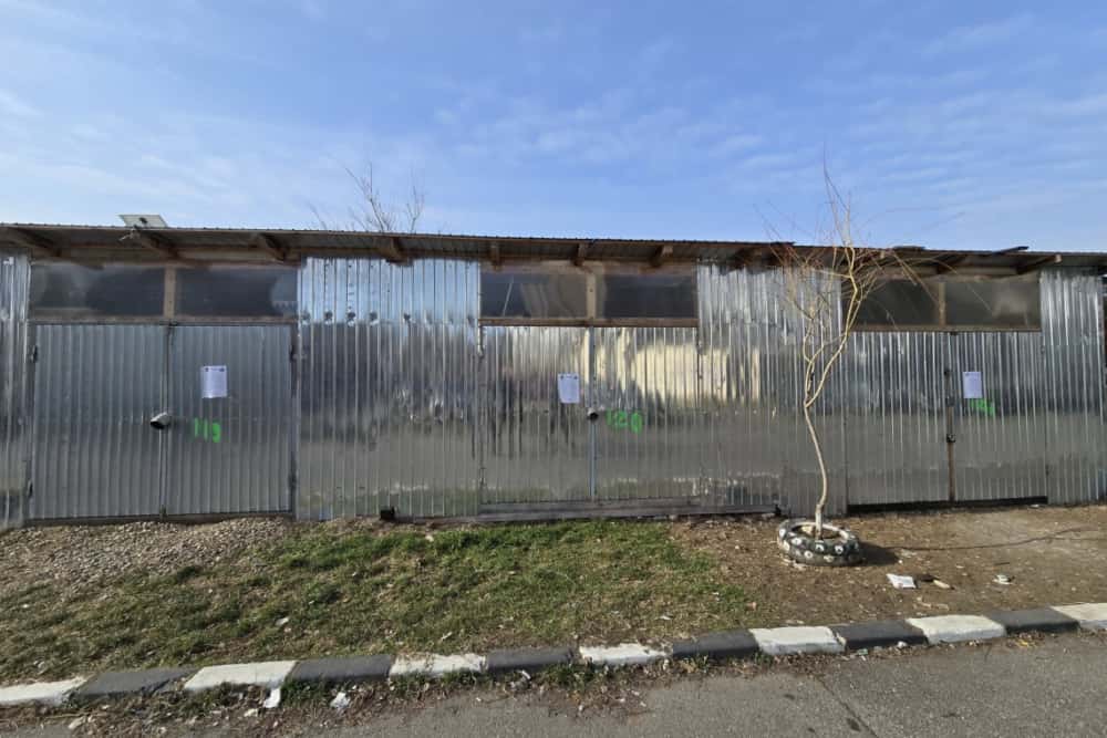 Garajele ilegale de pe strada Arhip Nicolae din Ploiești vor fi desființate. Ce vrea primarul să facă în locul lor