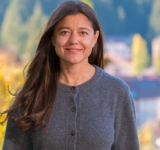 Sătulă de atacurile misogine venite din partea oponenților politici, Mădălina Savin, fiica fostului edil al Bușteniului, regretatul Emanoil Savin, a demisionat din funcția de administrator public