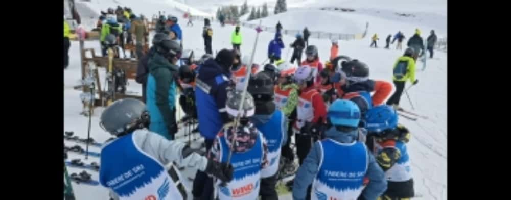 Jandarmii montani, alături de copii în taberele de pe Valea Prahovei