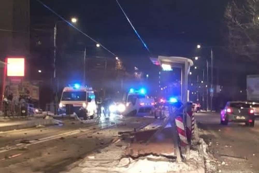 Ce alcoolemie avea șoferul care a intrat cu autoturismul în refugiul de tramvai de pe Șoseaua Vestului