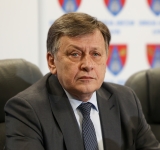 Crin Antonescu: ”România nu trebuie să trimită trupe în Ucraina. Nici soldați, nici trupe de menținere a păcii!”