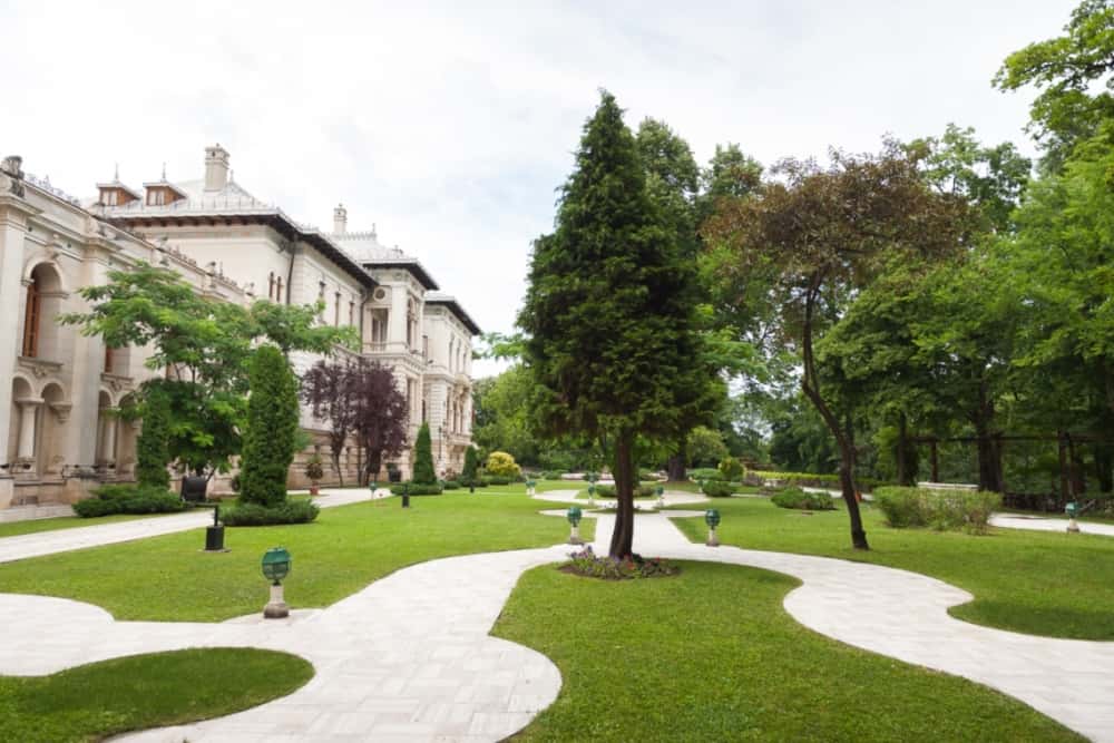 Ilie Bolojan deschide Palatul Cotroceni pentru vizitare, în fiecare weekend. Copiii îi vor putea vedea și pe militarii Batalionului de Gardă