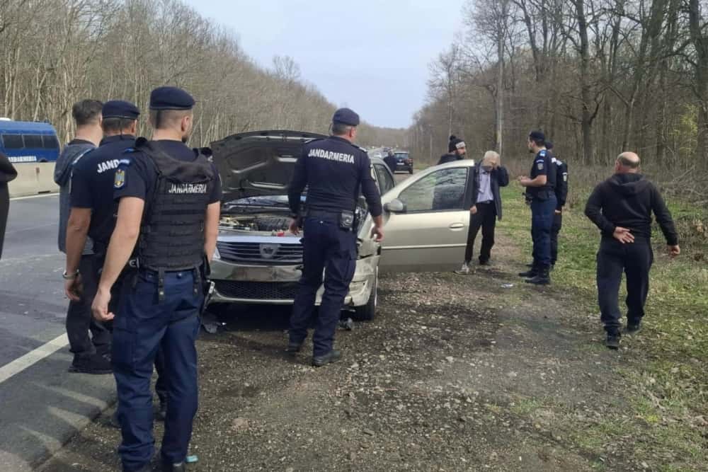 În drum spre o misiune din județul Ilfov, jandarmii ploieșteni au intervenit și la un accident rutier, pe DN1