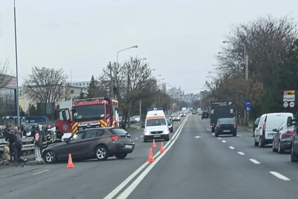 Accident la ieșire din Ploiești spre Tătărani, soldat cu o persoană rănită