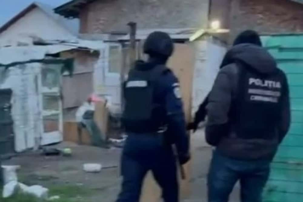 Hoți de echipamente electronice în valoare de 100.000 de euro, în vizorul polițiștilor prahoveni. Percheziții în Ploiești, Lipănești și Păulești