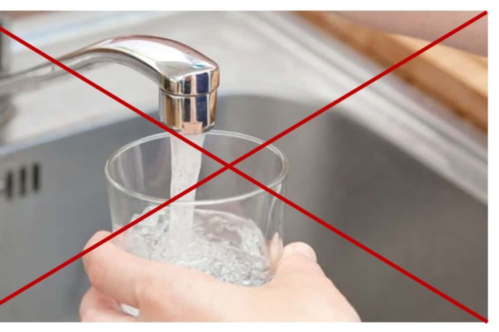 Apa furnizată în localitățile Mănești și Cocorăștii Colț NU este potabilă – măsuri urgente pentru remedierea situației