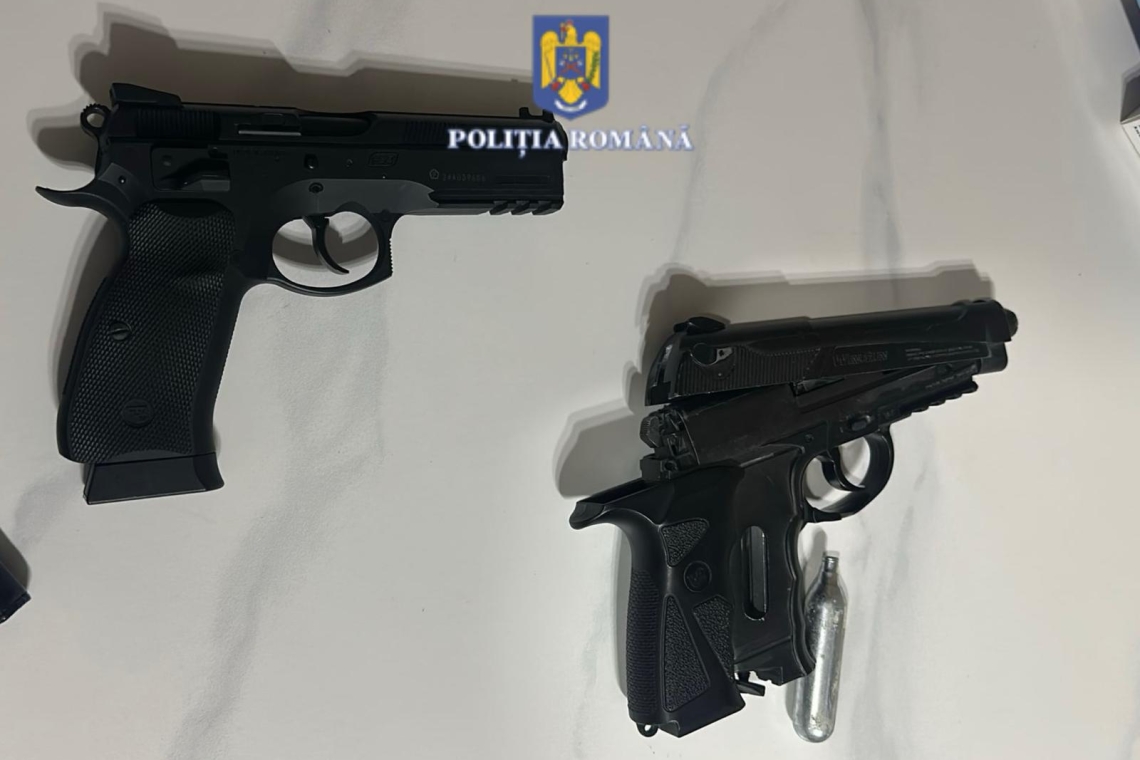 Adolescent împușcat cu pistol de tip airsoft, într-un parc din Ploiești. Doi tineri au fost arestați preventiv