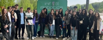 Echipa infO(1)Robotics, calificată la Chicago Robotics Invitational 2025, are nevoie de sprijin financiar pentru a ajunge în Statele Unite. Apel către firmele prahovene