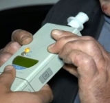 Ploieștean prins beat la volan și cu permisul suspendat. Acesta a fost oprit în trafic, pe o stradă din Corlătești