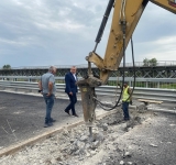 Subprefectul Mircea Tănase cere explicații de la CNAIR pentru întârzierea finalizării lucrărilor pe podul de la Blejoi