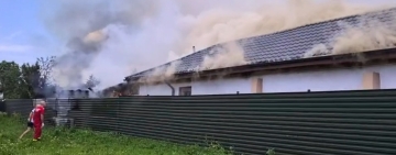 Incendiu într-o gospodărie din comuna Măgurele. O casă și o anexă, cuprinse de flăcări