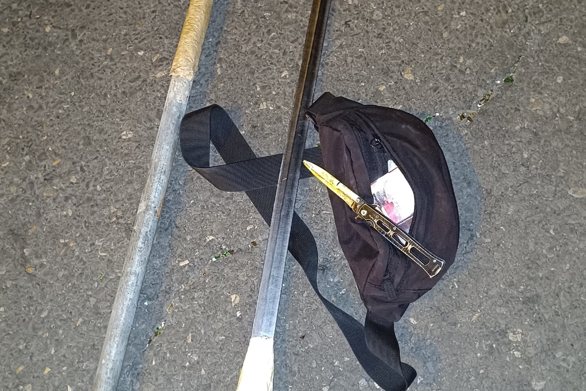 Jandarmii Grupării Mobile Ploiești au intervenit într-un conflict cu arme albe, pe strada Bunavestire
