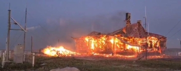 Stația meteo Vlădeasa s-a făcut scrum, în urma unui incendiu devastator