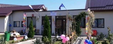 În Prahova funcționează doar 11 centre pentru bătrâni licențiate! Două sunt de stat, restul - private