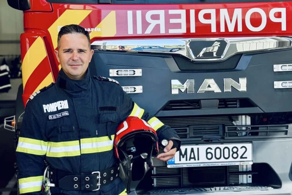Băicoi | Adrian Pavel, pompierul devenit înger păzitor pentru vecinii săi!