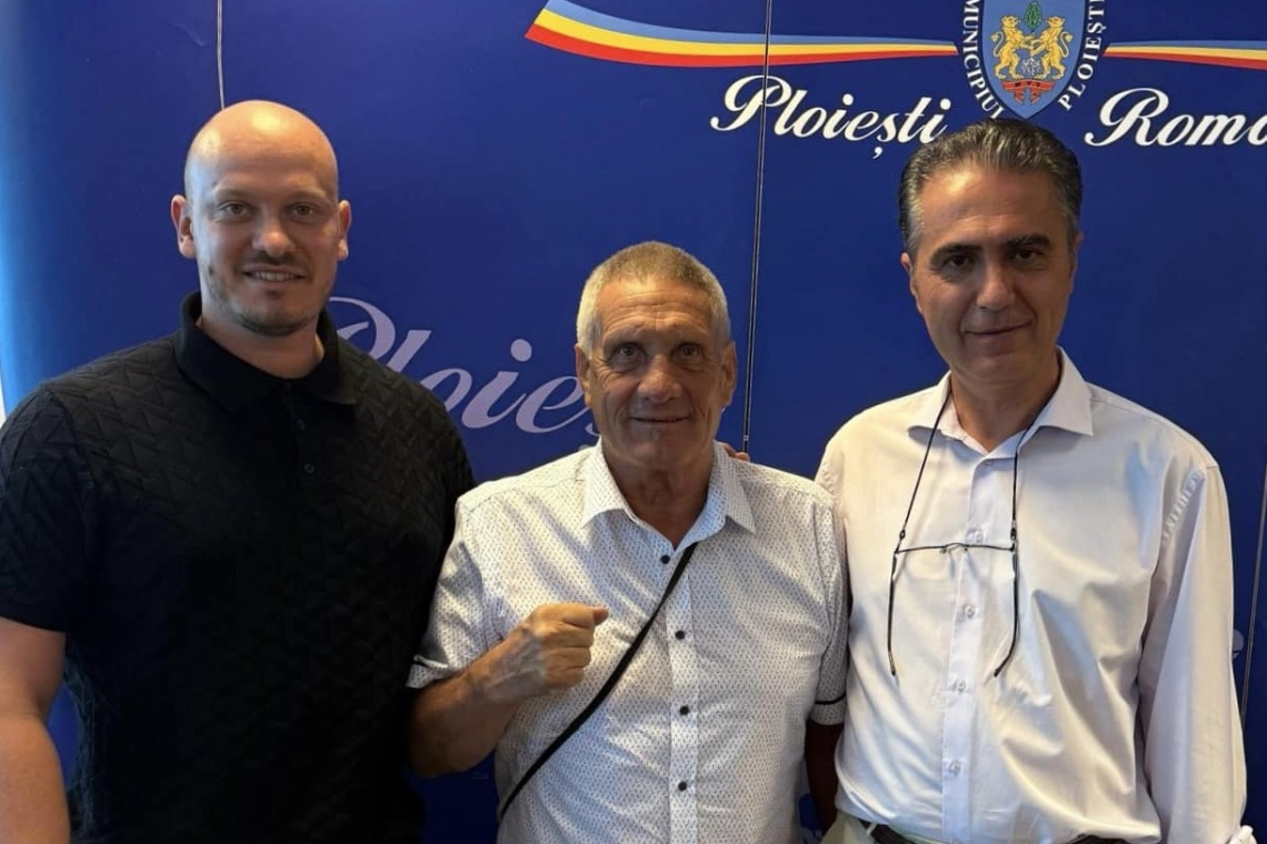 Octavian Sandu, consilier local social-democrat, a votat pentru achiziționarea de către municipalitate a sălii de sport unde antrenează Titi Tudor ”Prosop”